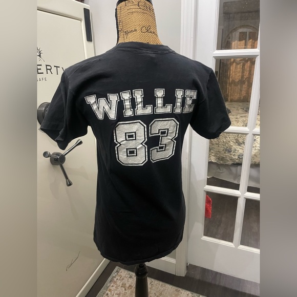 Authentic 1983 Willie Nelson concert T-shirt sz large ! - Picture 3 of 9